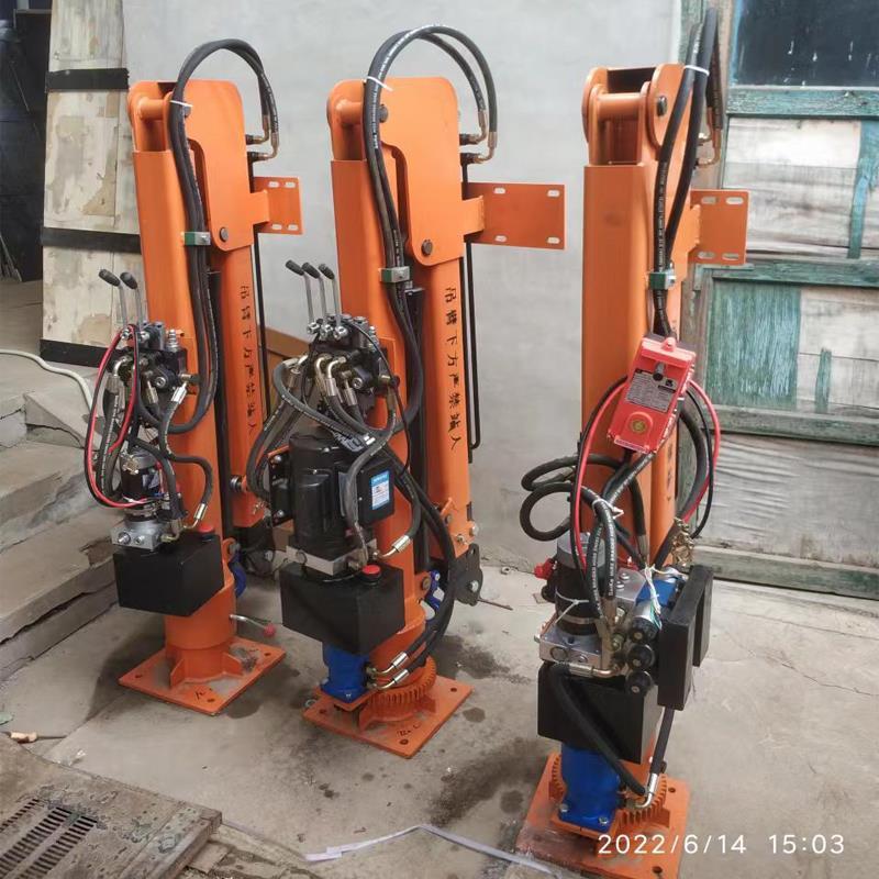 襄城区重汽蓝牌随车吊 3.2吨 国六动力强 液压驱动 农用自卸起重机
